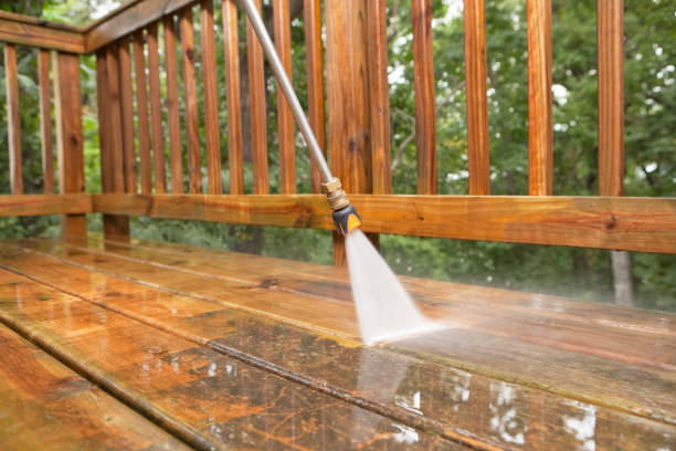 Best Pool Deck Cleaning  in Bystrom, CA